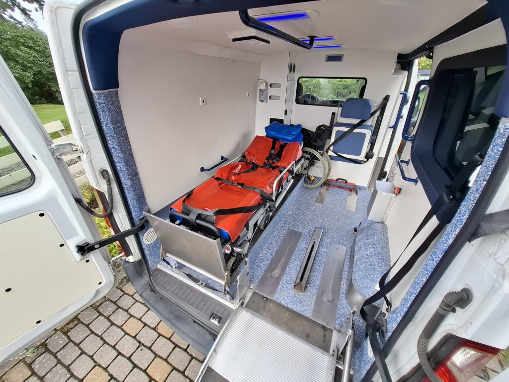 patsiendi transpordi auto seest